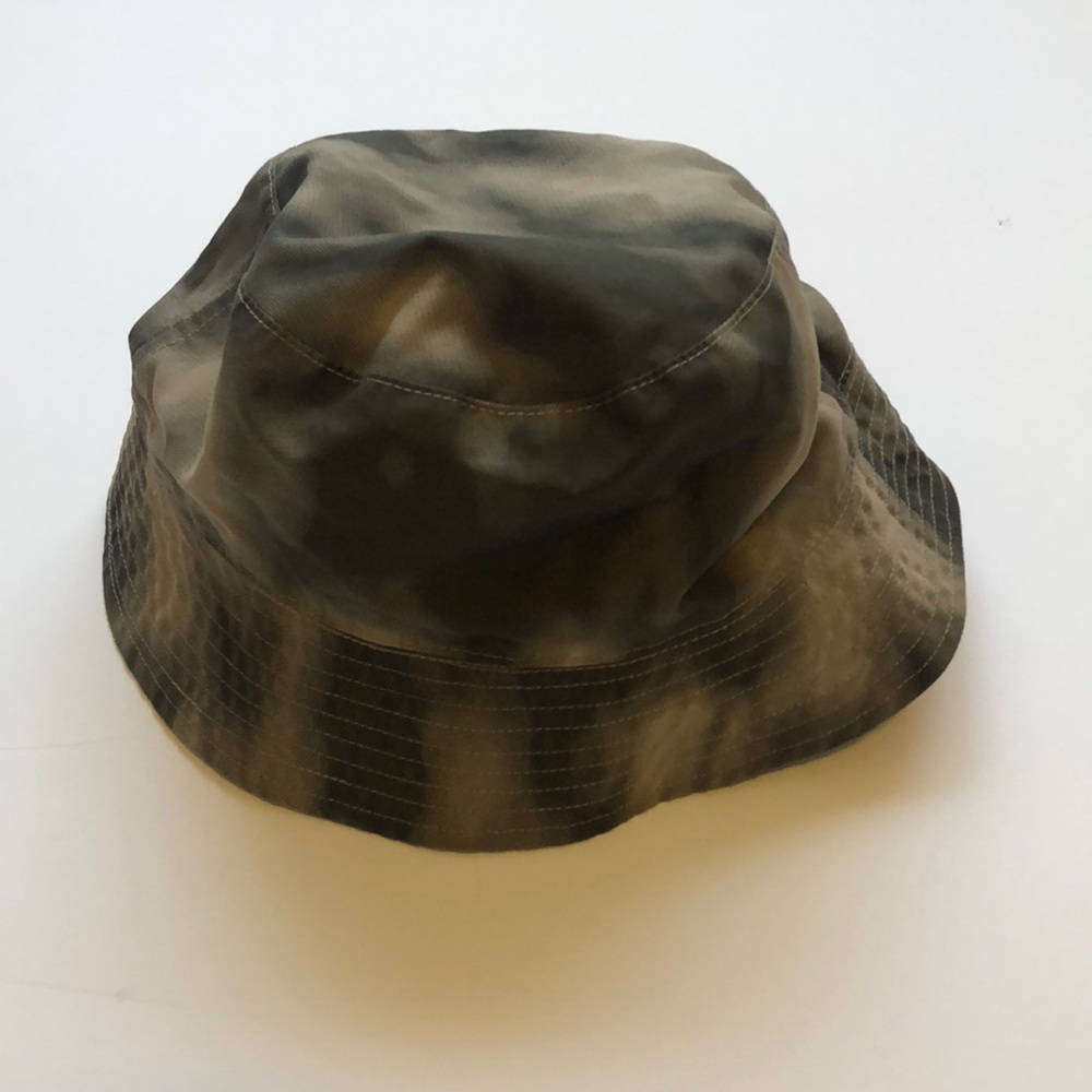 Hat - Picture 3 of 4